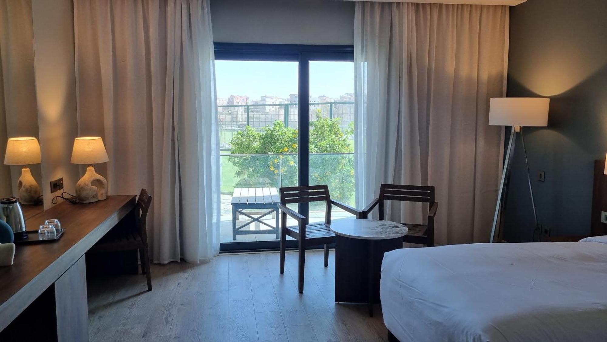 Phoenix Hotel & Wellness Sheikh Zayed City Екстер'єр фото