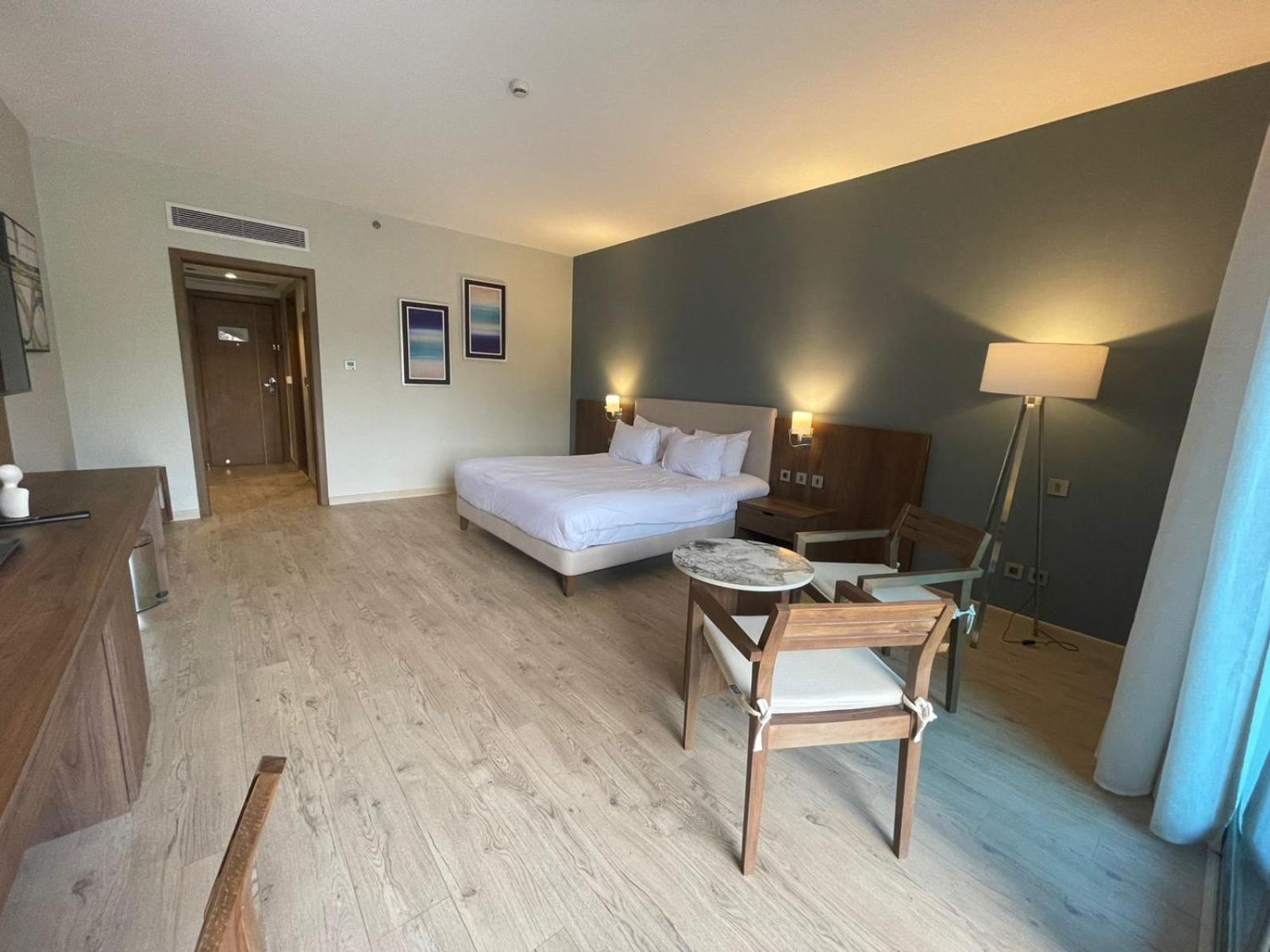 Phoenix Hotel & Wellness Sheikh Zayed City Екстер'єр фото