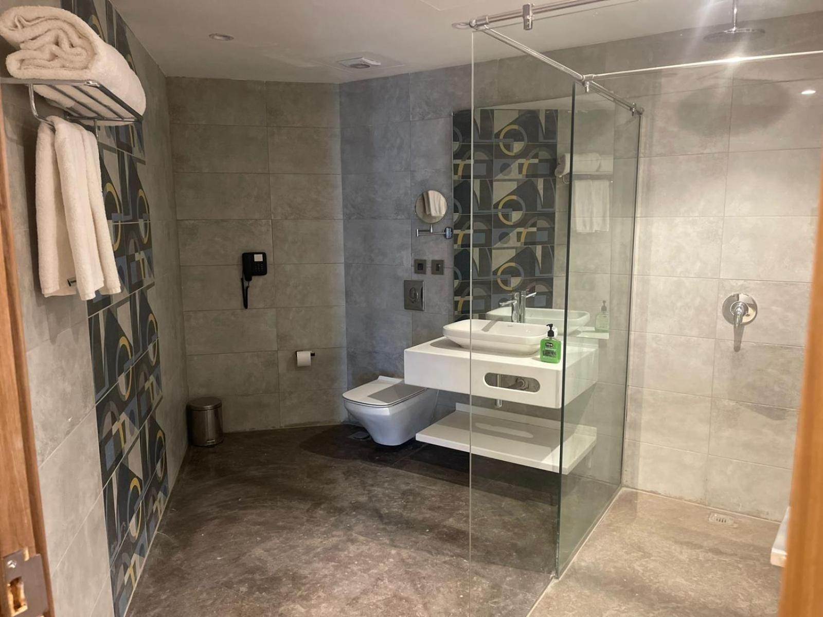 Phoenix Hotel & Wellness Sheikh Zayed City Екстер'єр фото