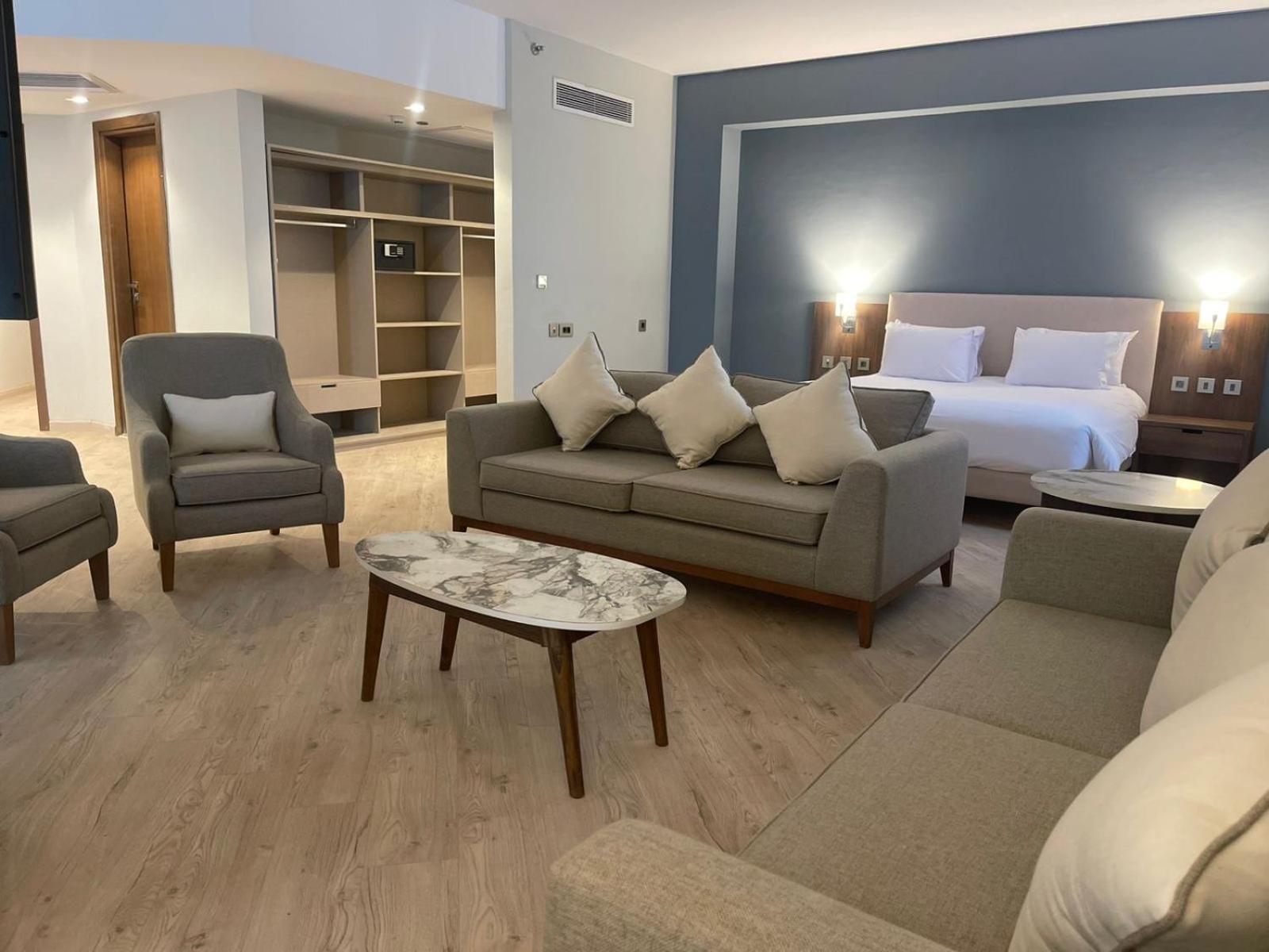 Phoenix Hotel & Wellness Sheikh Zayed City Екстер'єр фото